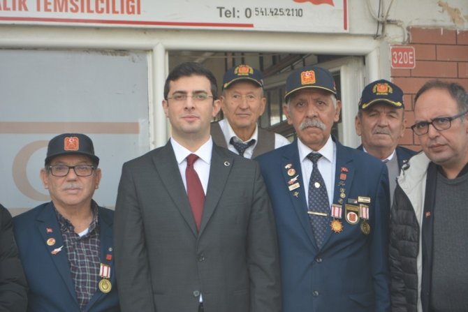 Ayvalık’ta Başsavcı Demirbaş Gazileri Unutmadı