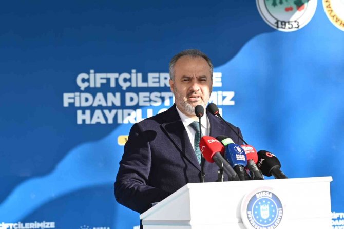 Bursa’da Kırsaldaki Çiftçilere 20 Bin Fidan Dağıtıldı