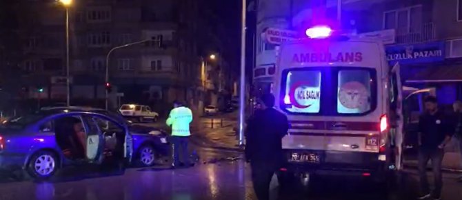 Alkollü Sürücünün Karıştığı Kazada 1 Kişi Yaralandı