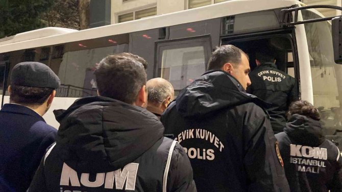 Beşiktaş Eski Belediye Başkanı Murat Hazinedar Adliyeye Sevk Edildi