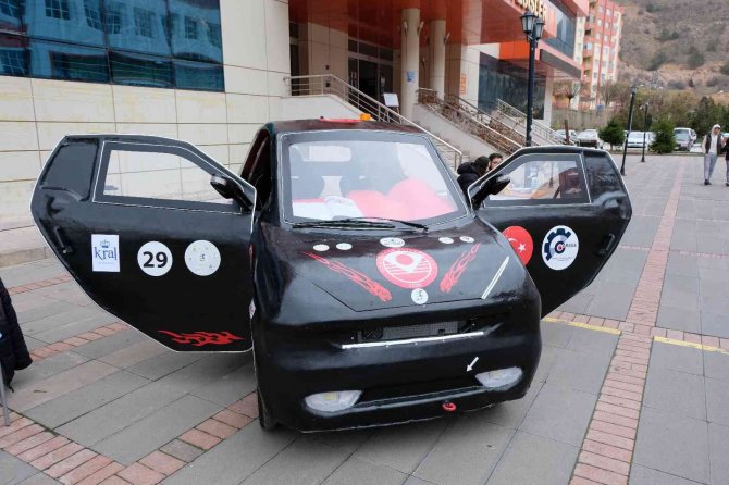 Gümüşhane Üniversitesi Öğrencileri 120 Kilometre Hıza Ulaşabilen Elektrikli Araç Yaptı