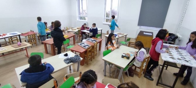 İ̇lkokul Öğrencilerine Akıl Ve Zeka Oyunları Kursu