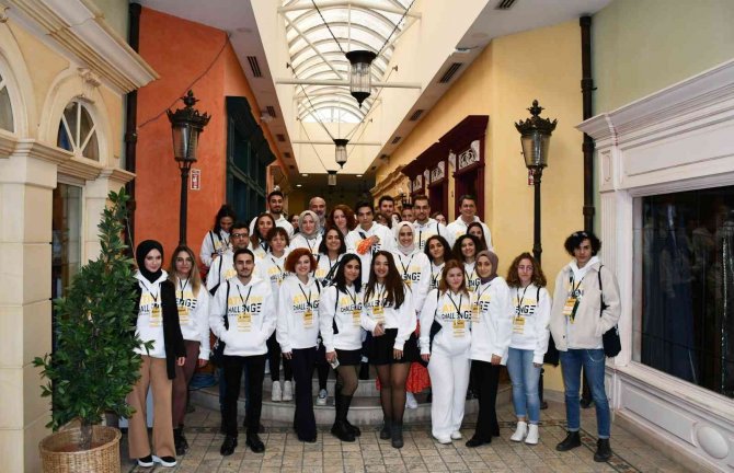 Geleceğin Tasarımcı Ve Mühendislerinden Yeşim’e Ziyaret