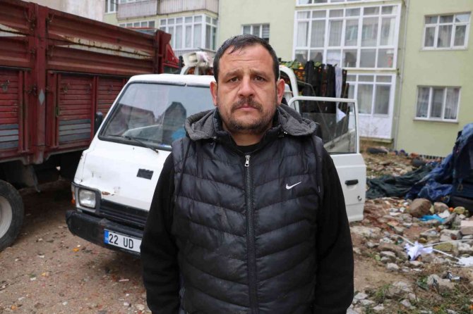 Pazarcı Esnafının Kamyonetlerinin Akülerini Tam 11 Kez Çaldılar