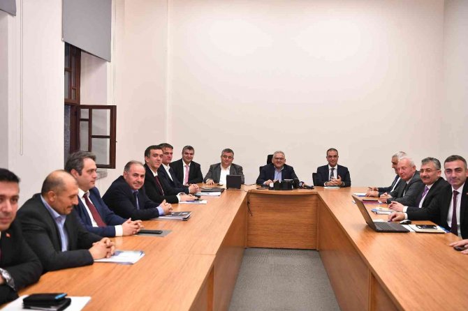 Başkan Büyükkılıç’tan 9 Saatlik Yatırım Toplantısı