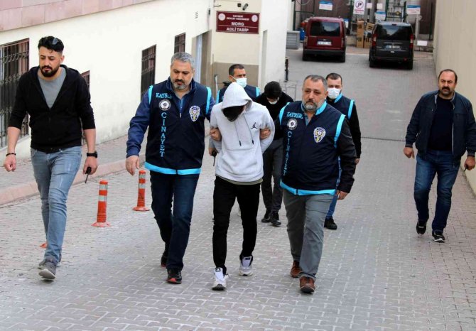 Boğazını Keserek Öldürdükleri Şahsı Yakan Sanıkların Yargılanmasına Başlandı