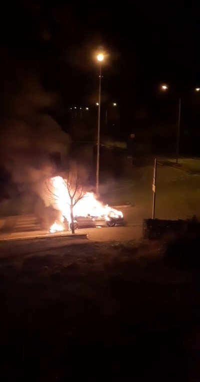 Seyir Halindeki Otomobil Alev Alev Yandı