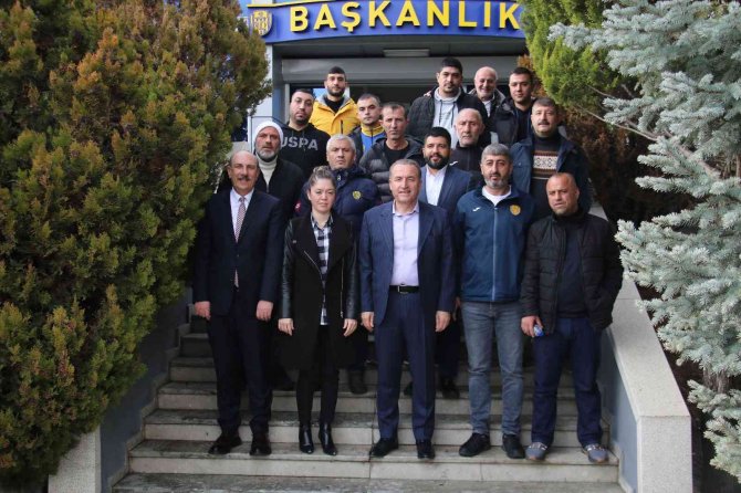 Mke Ankaragücü, Tesislerde Taraftar Gruplarını Ağırladı