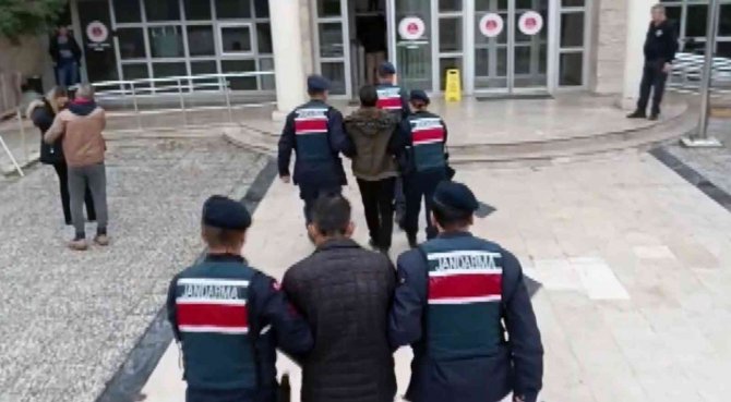 Terör Örgütü Deaş’a Para Gönderen Yabancı Uyruklu 4 Kişi Yakalandı