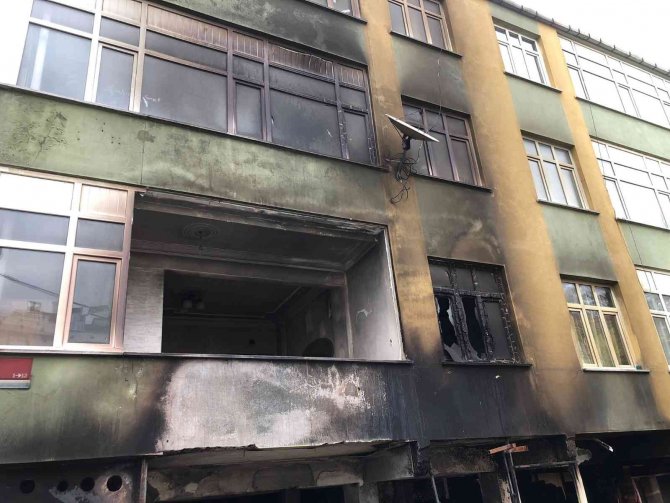 Pendik’te Yanan Mobilya Mağazasının Kundaklandığı Ortaya Çıktı