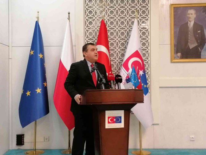 Polonya’dan Türk Öğrencilere Burs