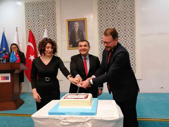 Polonya’dan Türk Öğrencilere Burs