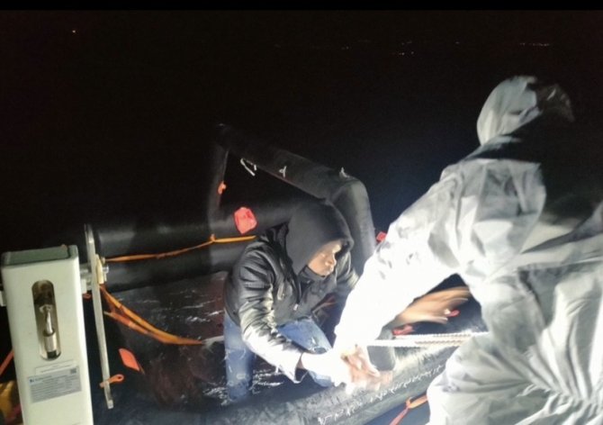Yunan Zulmü Kamerada... 66 Mülteciyi Böyle Ölüme Terk Ettiler