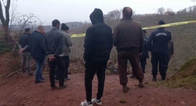 Traktör Altında Kalan Sürücü Hayatını Kaybetti