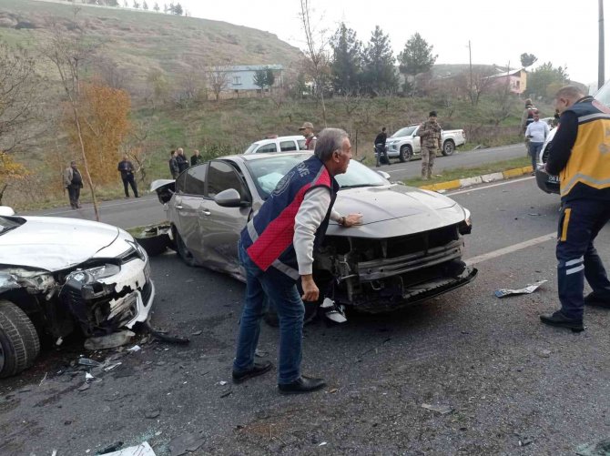 Siirt’te Zincirleme Kaza: 5 Yaralı