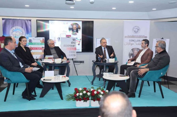 Gençlerle Kitap Sohbetlerinde 6 Eser Ele Alındı