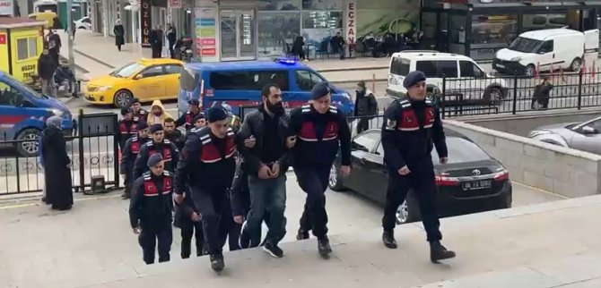 Çerkezköy’de Uyuşturucu Ve Silah Ele Geçirildi, 2 Kişi Tutuklandı