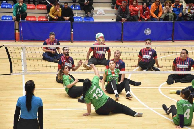 Oturarak Voleybol 1.lig 1.etap Müsabakaları Karabük’te Başladı