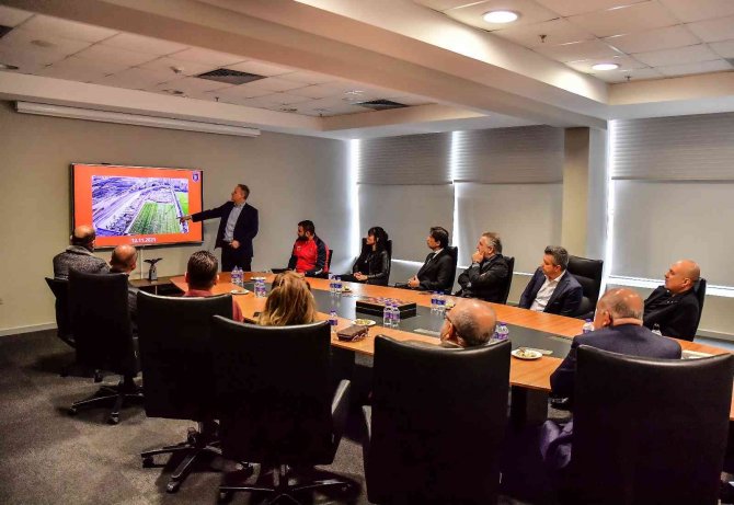 Mehmet Büyükekşi’den, Medipol Başakşehir’e Ziyaret