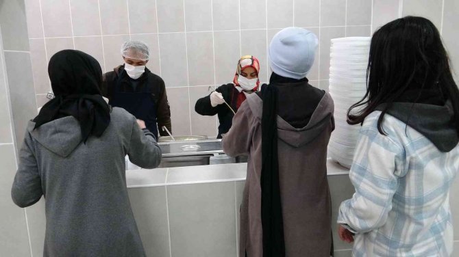 Taşımalı Öğrencilerden Milli Eğitim Bakanlığına Teşekkür