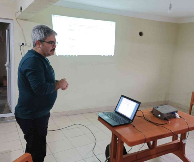 Hasbeyler Köyü’nde Çobanlık Kursu Verilmeye Başlandı