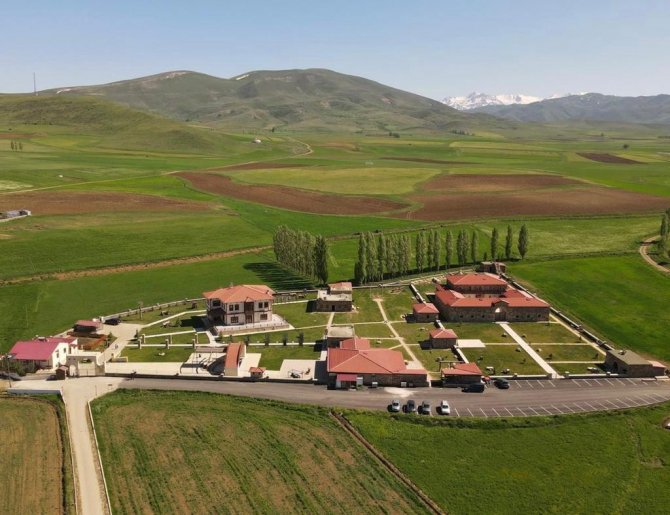 2022 Yılı Kültür Ve Turizm Bakanlığı Özel Ödülü Kenan Yavuz Etnografya Müzesine Verildi