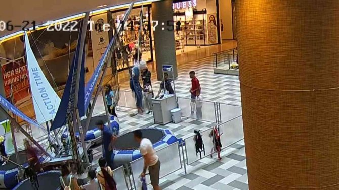 Bu Da “Esnek” Hırsız