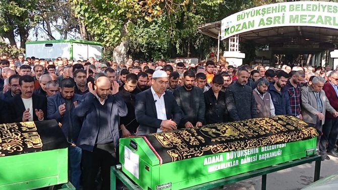 Silahlı Saldırıda Ölen 2 Kardeş Defnedildi