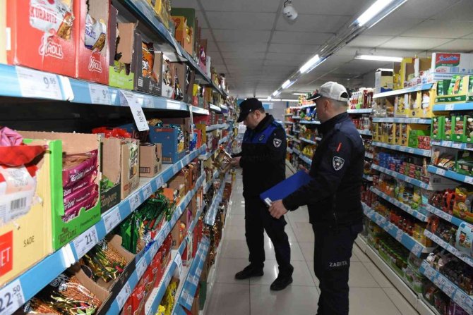 Amasya Belediyesi Ekipleri Zincir Marketleri Denetledi