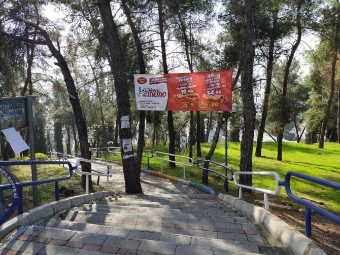 Aytepe Varyantındaki Ağaçlar Reklam Panosuna Döndü