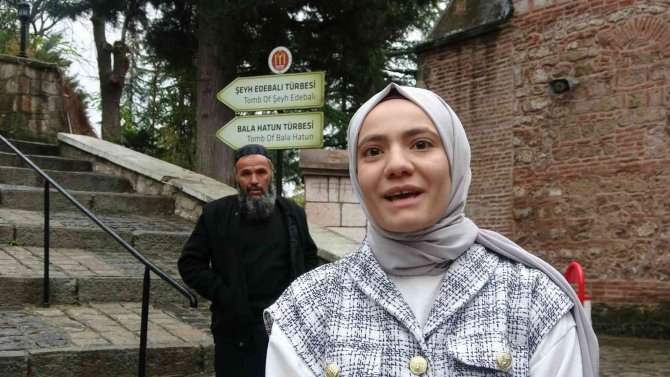 O Yarışma Sonrası Osman Gazi’nin Eşi Bala Hatun’un Türbesine Ziyaretçi Akını