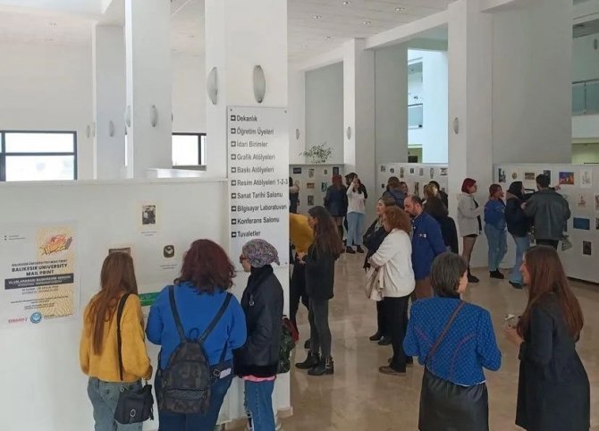 Baün’de Uluslararası Baskıresim Sergisi Açıldı