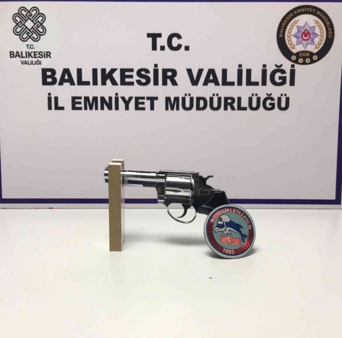 Balıkesir’de Aranan 26 Şahıstan 13’ü Tutuklandı