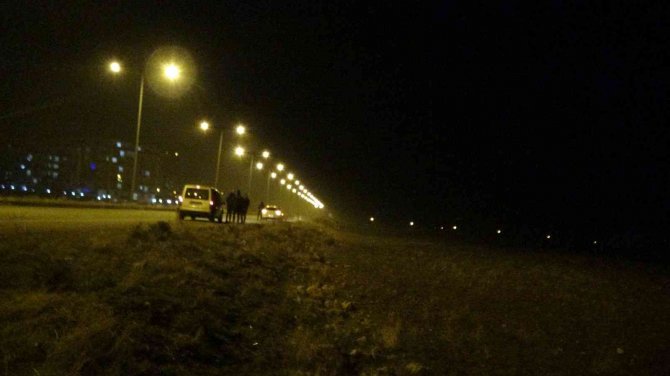 Gercüş’te Otomobil Tarlaya Uçtu: 1 Yaralı