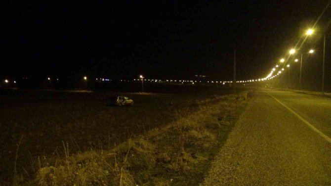 Gercüş’te Otomobil Tarlaya Uçtu: 1 Yaralı