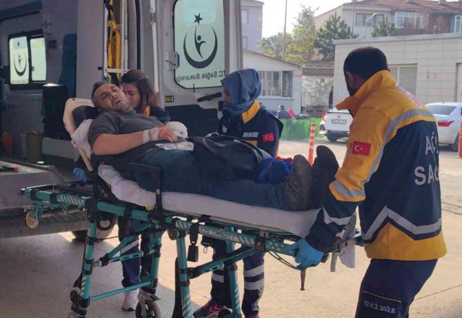 Bıçkıya Ellerini Kaptıran Şahısın Parmakları Koptu
