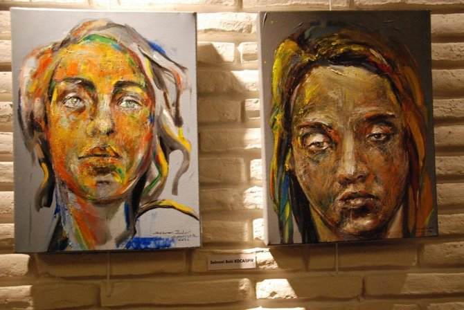 Patili Dostlar Yararına Sergi