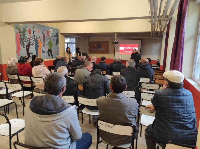 Selendi’de ’Aile Okulu’ Eğitimleri Başladı