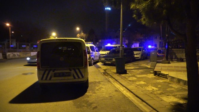 Emniyet Müdürlüğünün Önünden Gelen Silah Sesi Hareketli Dakikalar Yaşattı