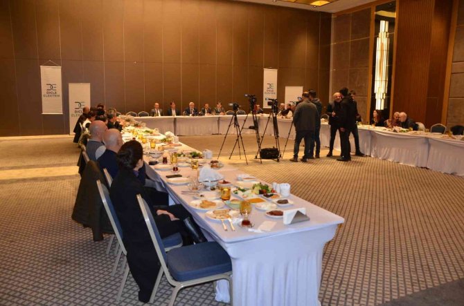 Dicle Elektrik’ten Çiftçilere Uyarı: “Borcunu Ödemeyen Çiftçilere Enerji Yok”