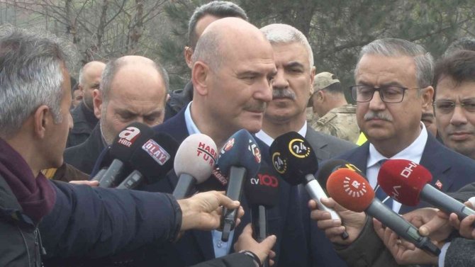 Bakan Soylu Patlama Bölgesinde İncelemelerde Bulundu