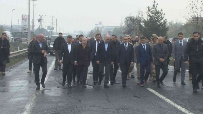 Bakan Soylu Patlama Bölgesinde İncelemelerde Bulundu