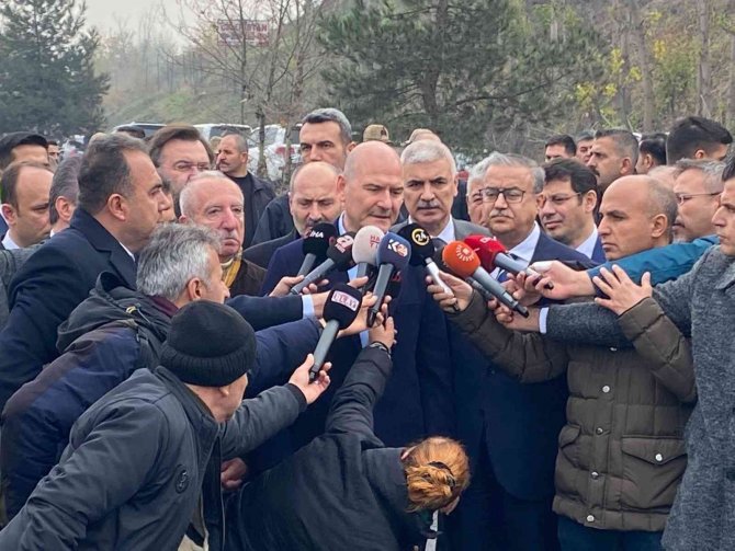 Bakan Soylu Patlama Bölgesinde İncelemelerde Bulundu