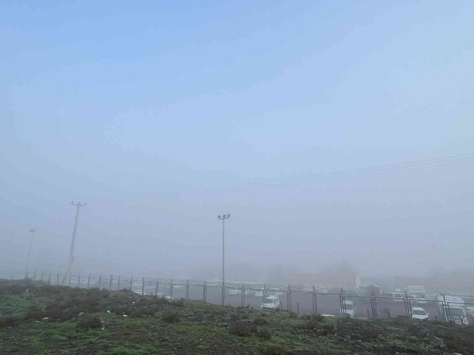Diyarbakır’da Sabah Saatlerinde Yoğun Sis Etkili Oldu