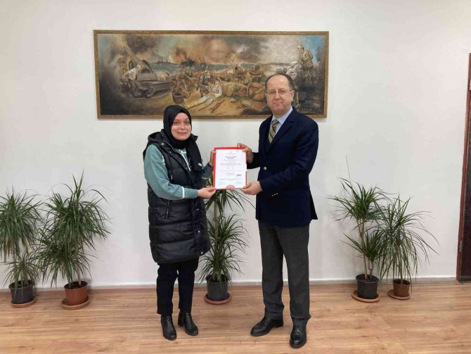 Şartları Yerine Getiren Okullara Belgeler Verildi