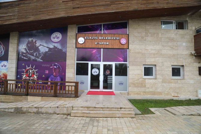 Elazığ’da E-spor Merkezi Hizmete Sunuldu