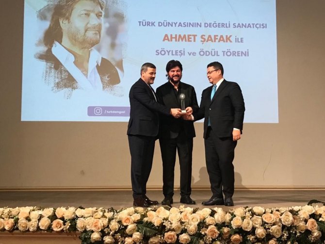 Sanatçı Ahmet Şafak Üniversite Öğrencileriyle Buluştu