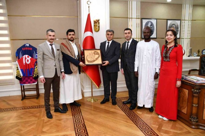 Vali Gürel’e Dünya Göçmenler Günü Ziyareti