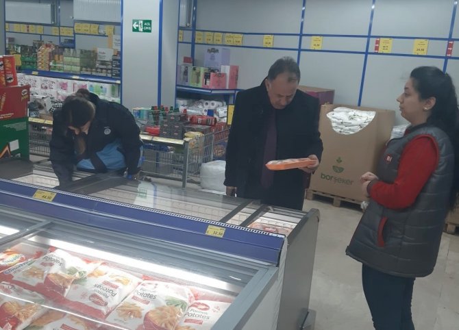 Hakkari’de Kasaplar Mercek Altına Alındı