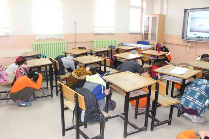 Iğdır’da Deprem Ve Tahliye Tatbikatı